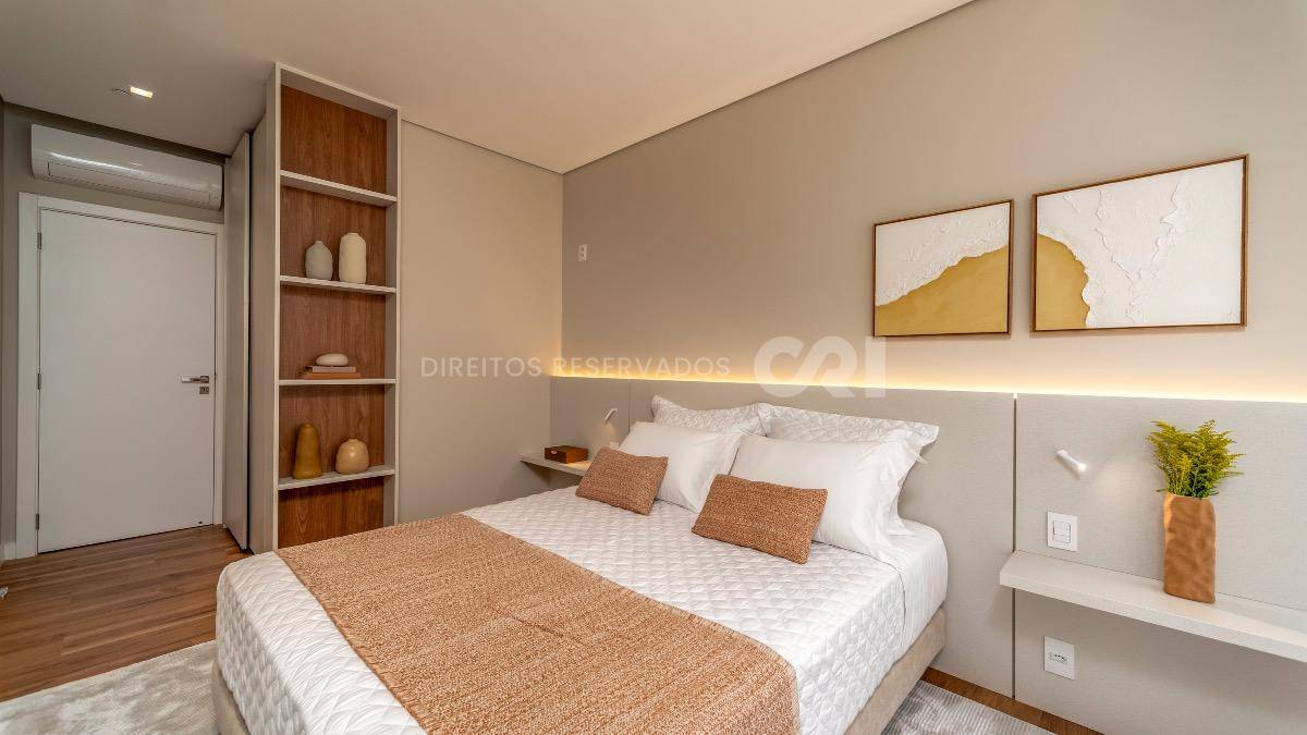 Apartamento com 4 Suítes no Edifício Vitra no Centro de Balneário Camboriú