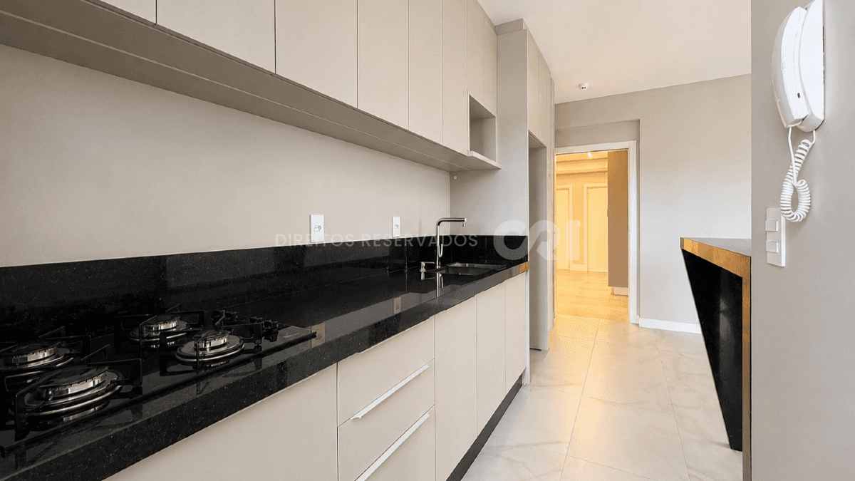 Apartamento com 2 Quartos no Manu Bay na Praia Brava em Itajaí