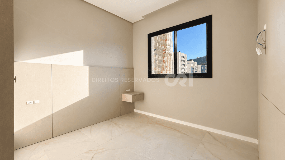 Apartamento com 2 Quartos no Manu Bay na Praia Brava em Itajaí