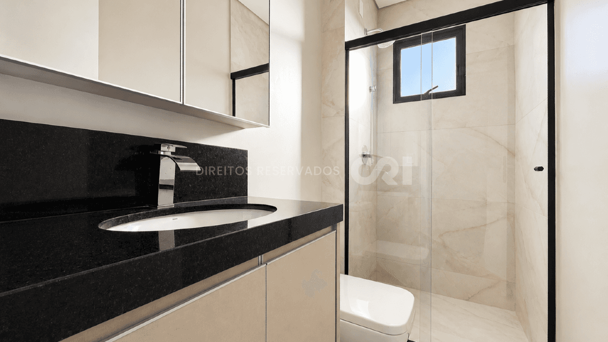 Apartamento com 2 Quartos no Manu Bay na Praia Brava em Itajaí