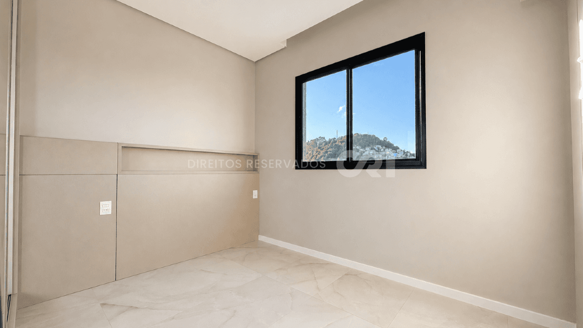 Apartamento com 2 Quartos no Manu Bay na Praia Brava em Itajaí