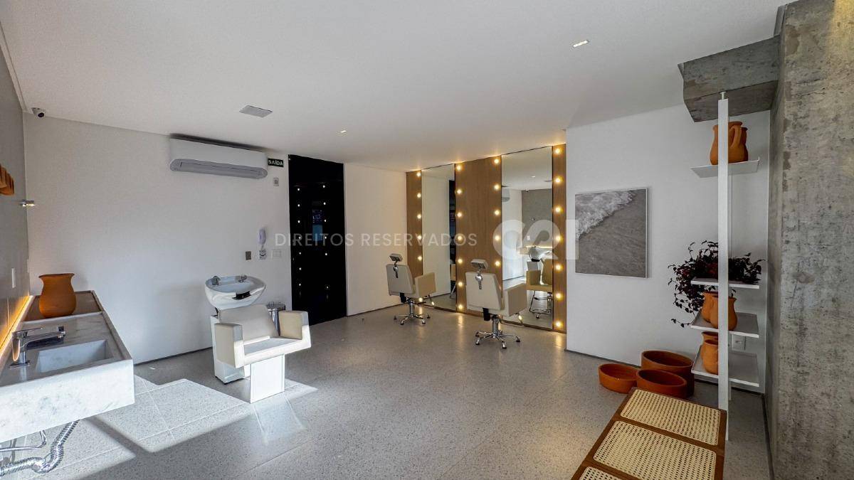 Apartamento com 3 Suítes no La Joie em Meia Praia, Itapema