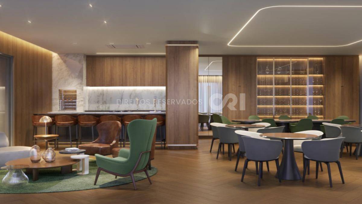 Cobertura Triplex com 5 Suítes no Edifício Elbrus no Centro de Balneário Camboriú