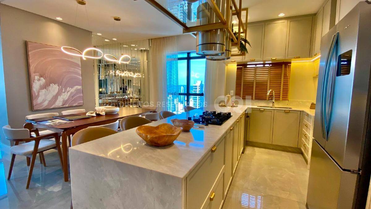 Apartamento Showroom com 4 Suítes no Shard Tower em Meia Praia, Itapema