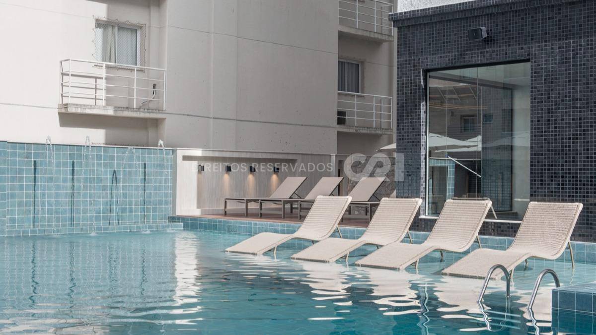 Apartamento com Vista para o Mar e 3 Suítes no Imperia Del Mare em Meia Praia, Itapema