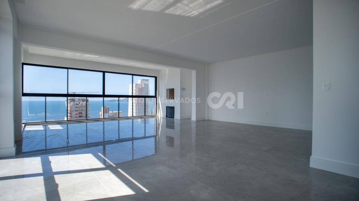 Apartamento à venda com 3 suítes no Shard Tower em Itapema
