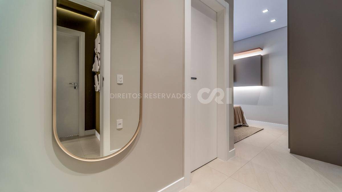 Apartamento Mobiliado com 4 Suítes no Las Salinas no Centro de Balneário Camboriú