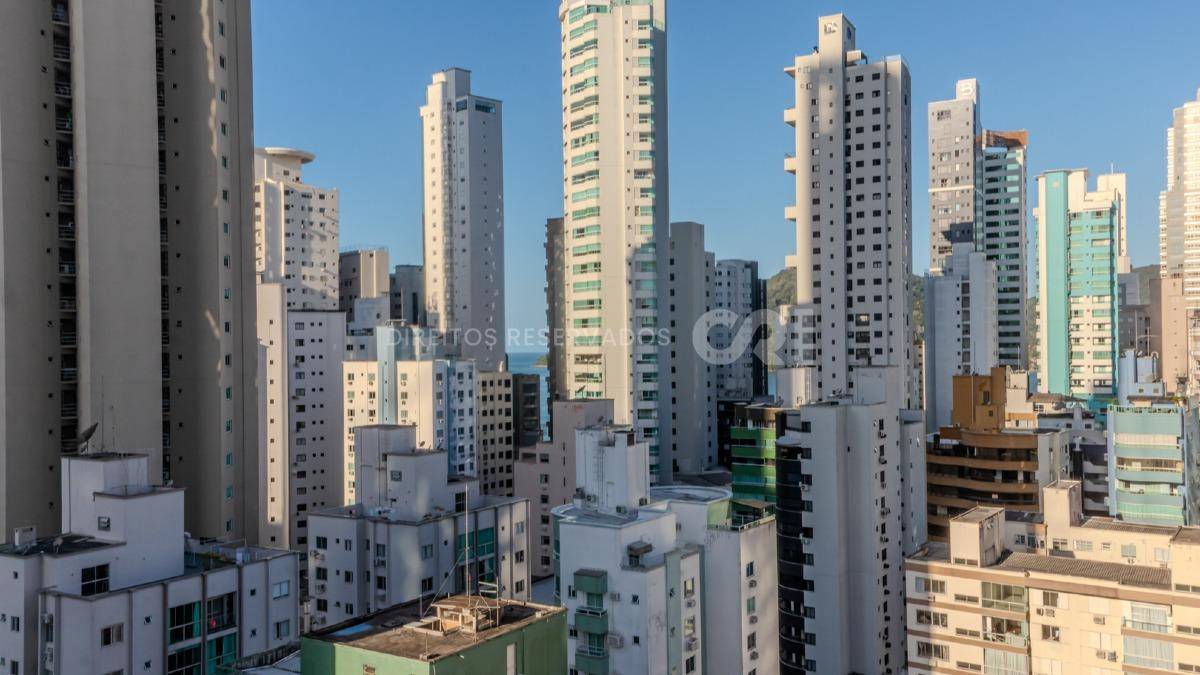 Cobertura com 3 Quartos no Pablo Neruda no Centro de Balneário Camboriú