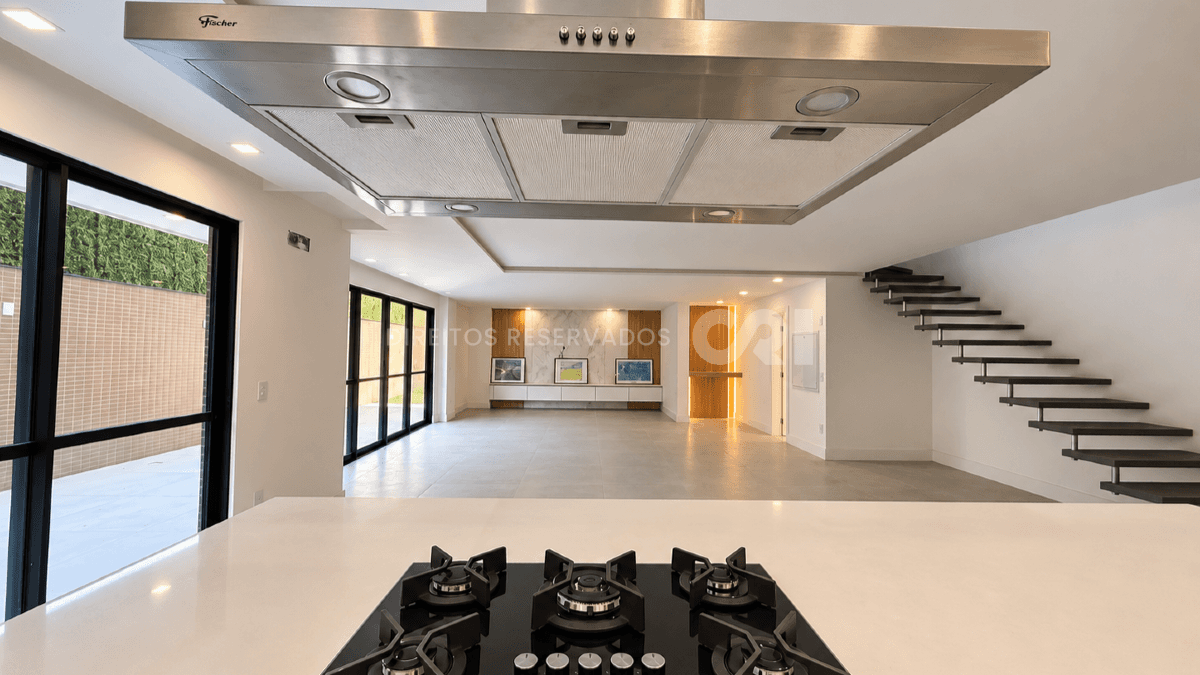 Garden Duplex Frente Mar com 3 Suítes no La Plage em Cabeçudas, Itajaí