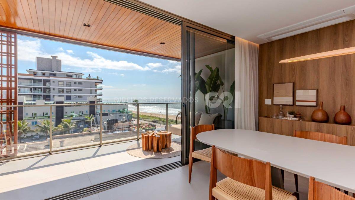 Apartamento Frente Mar com 3 Suítes no Tirreno Residenziale na Praia Brava em Itajaí