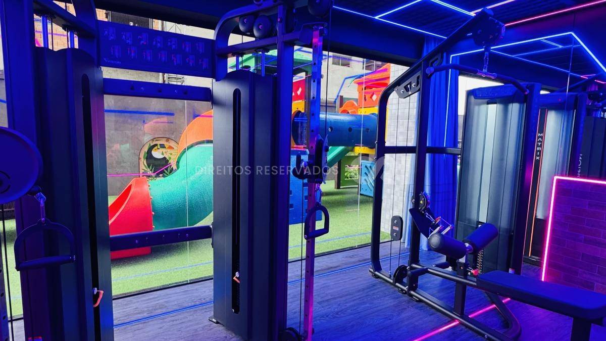 Apartamento 203m² com 4 Suítes no Edifício Shanghai Tower na Meia Praia Itapema