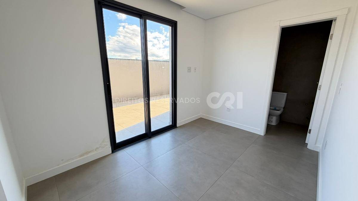 Apartamento com 3 Suítes no Lagom no Centro de Balneário Camboriú