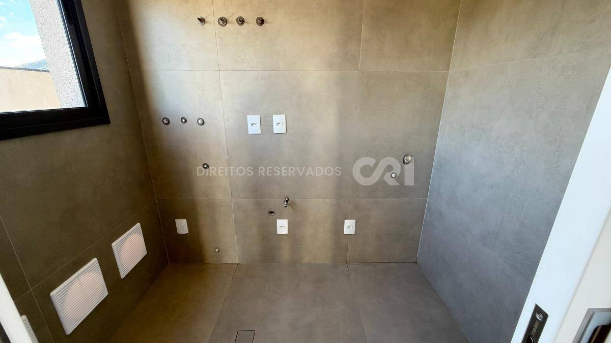 Apartamento com 3 Suítes no Lagom no Centro de Balneário Camboriú