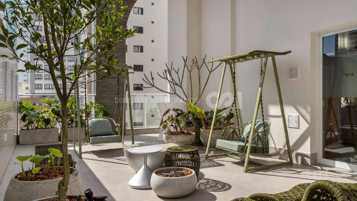 Cobertura com 4 suítes no Edifício Timeless no Centro em Balneário Camboriú
