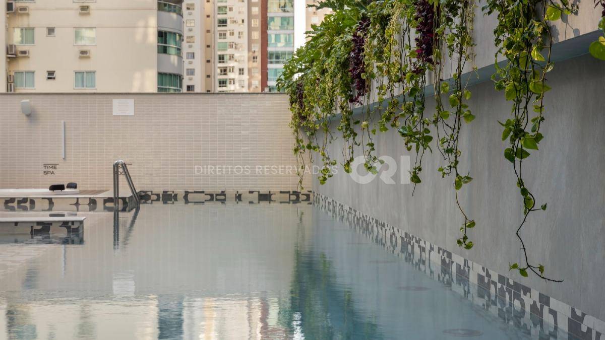 Cobertura com 4 suítes no Edifício Timeless no Centro em Balneário Camboriú