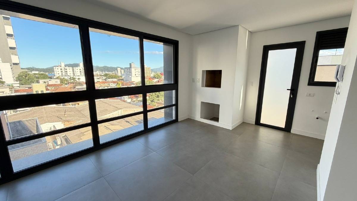 Apartamento com 3 Suítes no Lagom no Centro de Balneário Camboriú