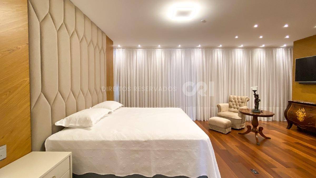 Apartamento Frente Mar com 3 Suítes no Copenhagen na Barra Sul em Balneário Camboriú