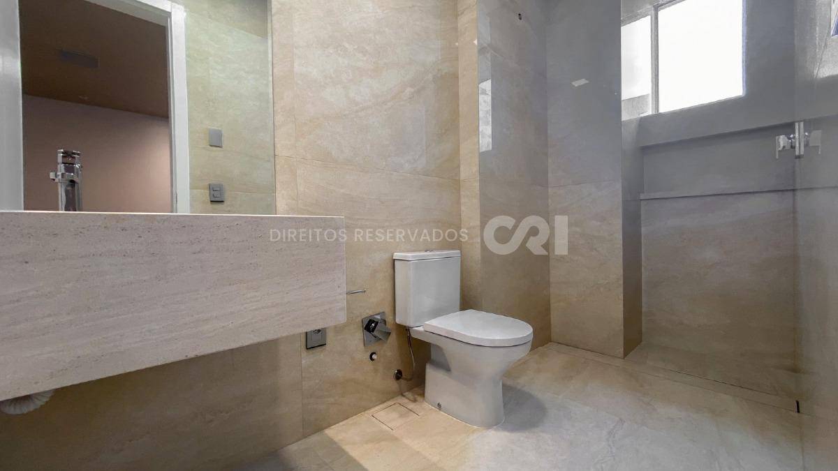 Apartamento Frente Mar com 3 Suítes no Copenhagen na Barra Sul em Balneário Camboriú