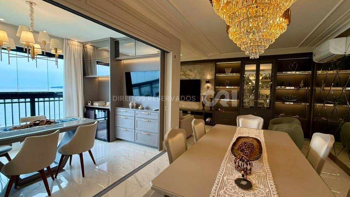 Apartamento frente mar com 4 Suítes no Jardim Europa, Perequê, Porto Belo