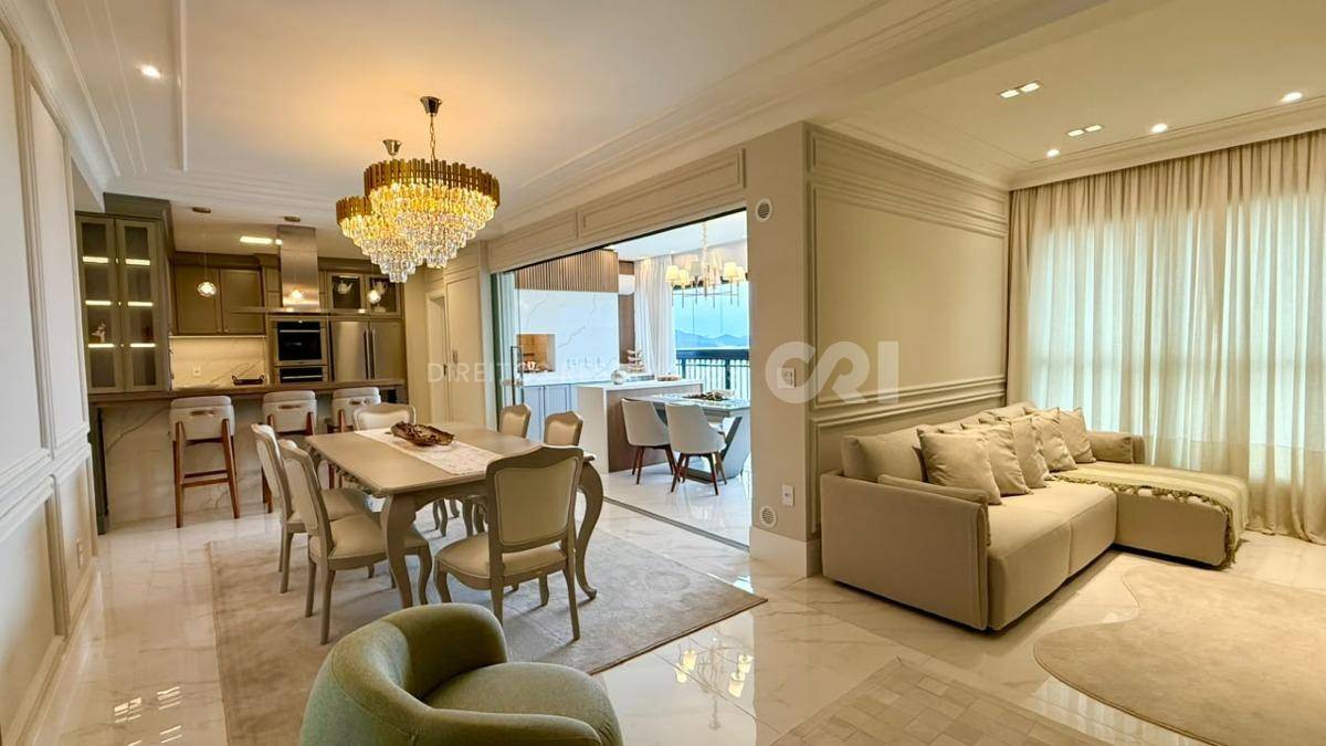 Apartamento frente mar com 4 Suítes no Jardim Europa, Perequê, Porto Belo