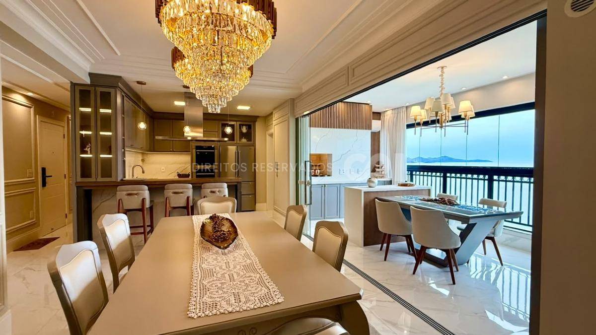 Apartamento frente mar com 4 Suítes no Jardim Europa, Perequê, Porto Belo