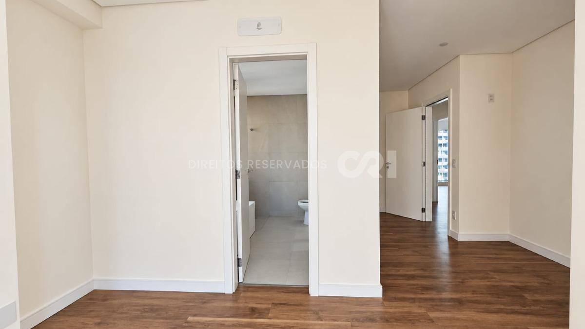 Apartamento no Edifício Vitra by Pininfarina com 04 Suítes no Centro em Balneário Camboriú