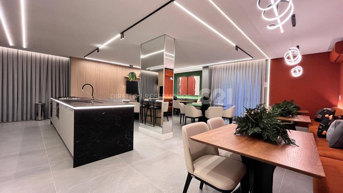 Apartamento com 3 suítes do edifício Vessel Residence na Meia Praia em Itapema