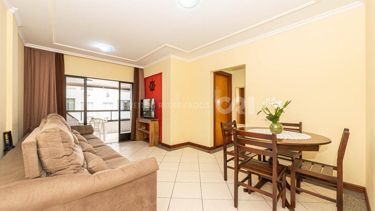 Apartamento Mobiliado com 2 Dormitórios no Edifício Michigan, Barra Norte, Balneário Camboriú