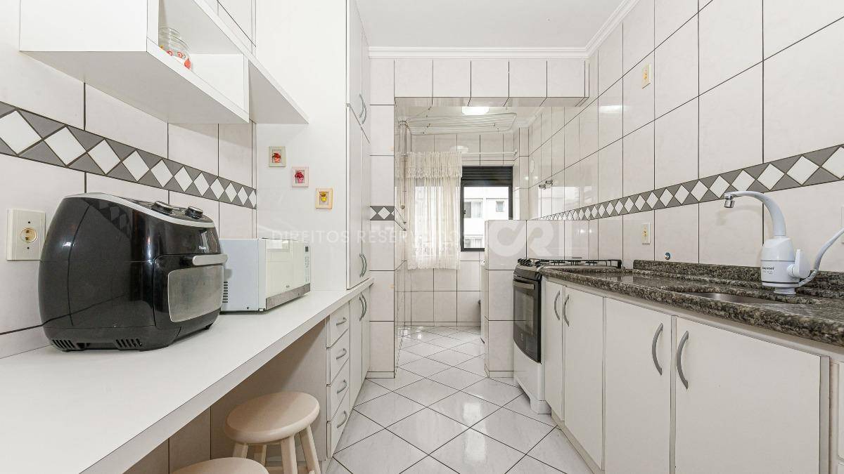 Apartamento Mobiliado com 2 Dormitórios no Edifício Michigan, Barra Norte, Balneário Camboriú