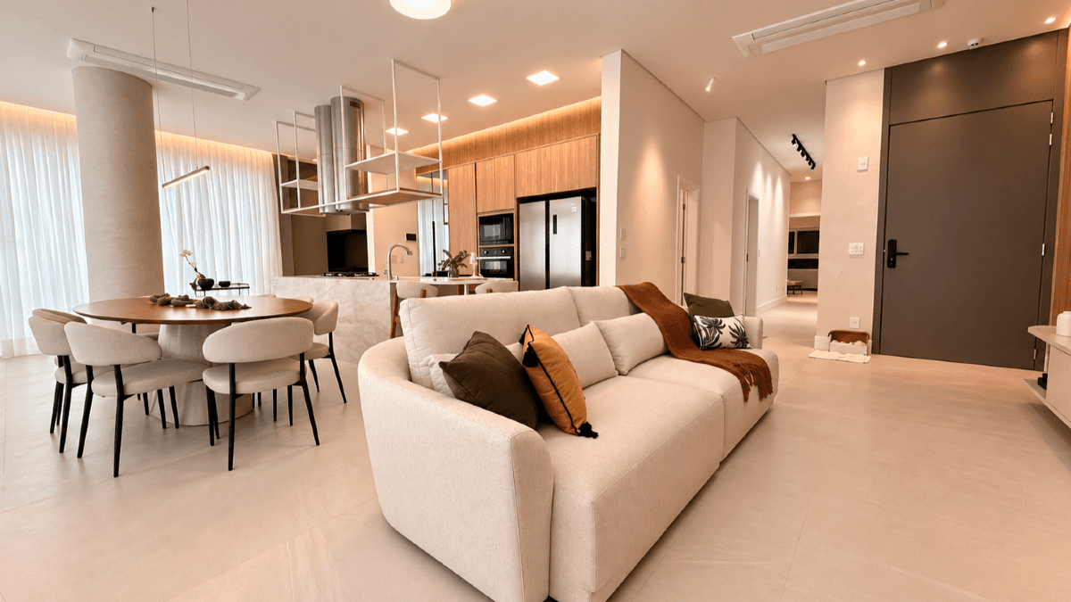 Apartamento Mobiliado com 3 Suítes no Brava Aikon na Praia Brava em Itajaí