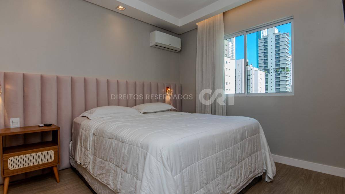 Apartamento com 2 Dormitórios no Edifício Le Blanc, Pioneiros, Balneário Camboriú