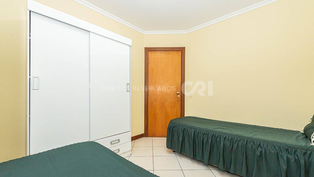 Apartamento Mobiliado com 2 Dormitórios no Edifício Michigan, Barra Norte, Balneário Camboriú