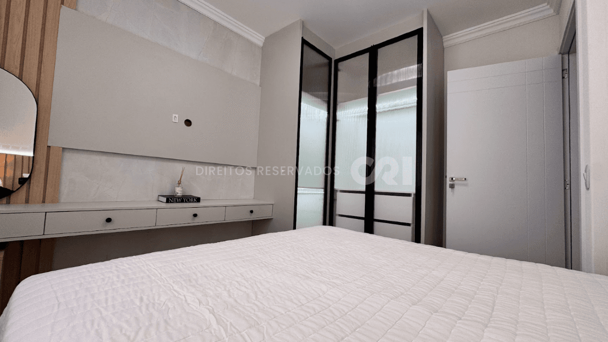 Apartamento Mobiliado com 3 Quartos no Edifício Costa do Sol, Centro de Balneário Camboriú