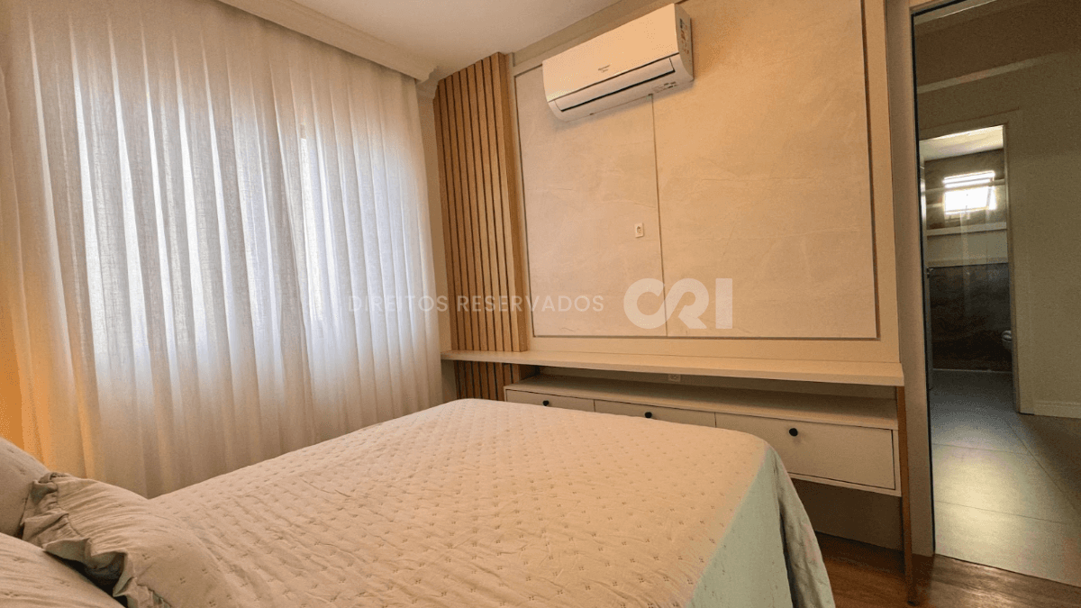 Apartamento Mobiliado com 3 Quartos no Edifício Costa do Sol, Centro de Balneário Camboriú