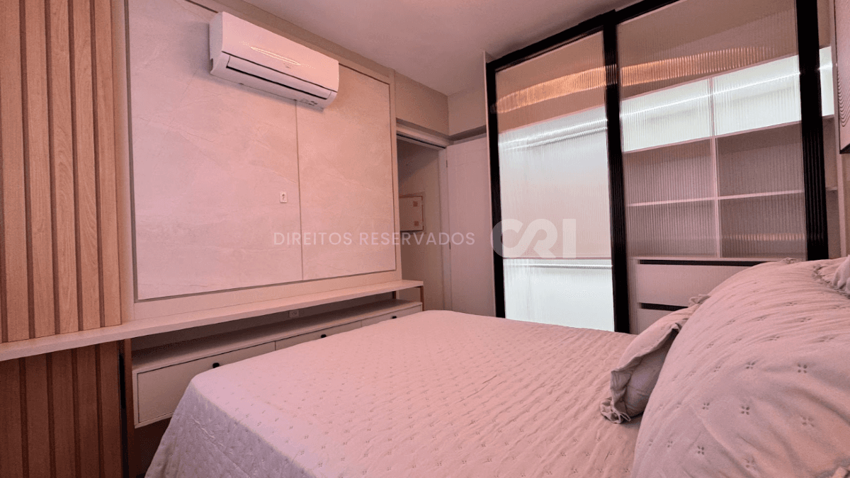 Apartamento Mobiliado com 3 Quartos no Edifício Costa do Sol, Centro de Balneário Camboriú