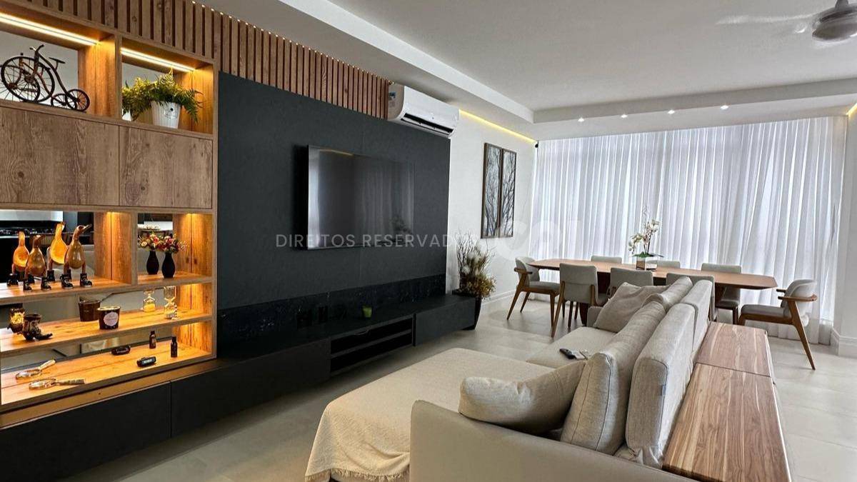 Apartamento com 3 Suítes no Marina View Residence no Canto da Praia em Itapema