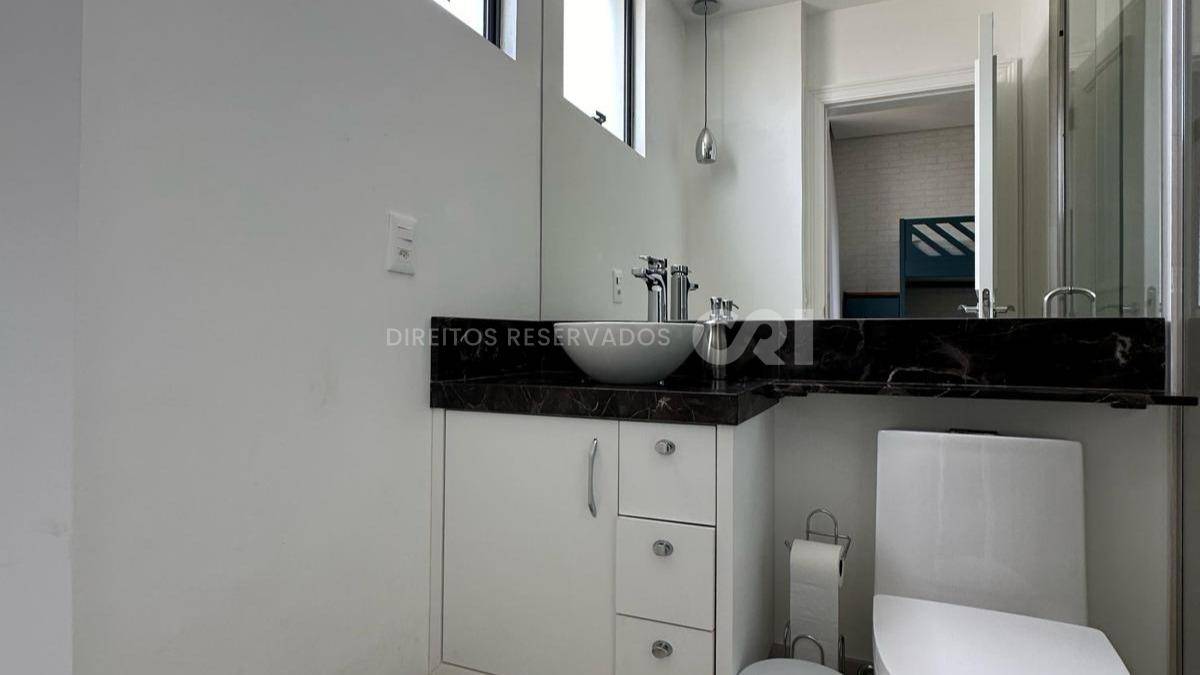 Apartamento com 3 Suítes no Marina View Residence no Canto da Praia em Itapema