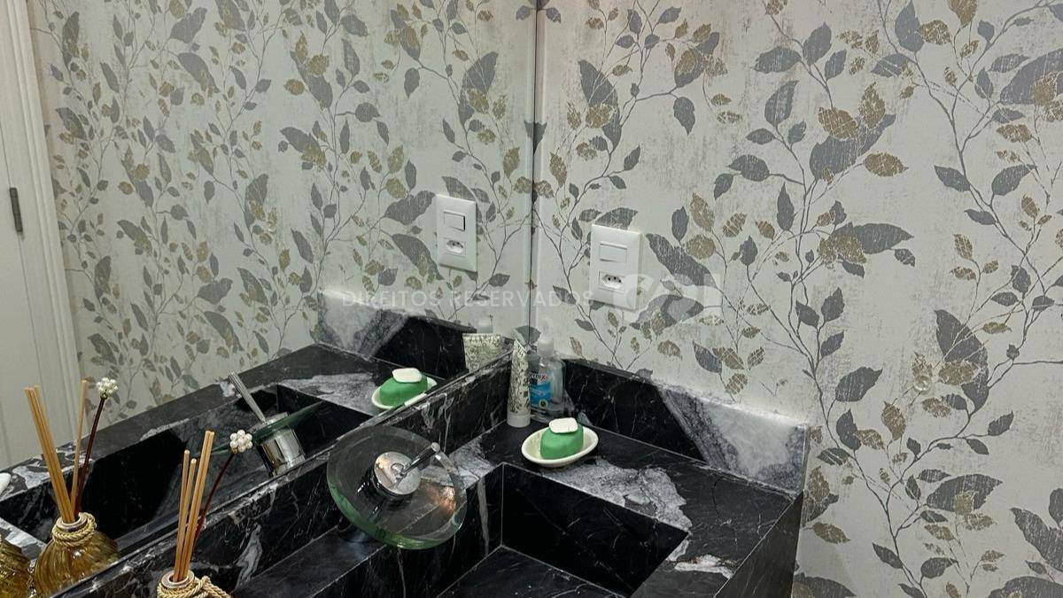 Apartamento com 3 Suítes no Marina View Residence no Canto da Praia em Itapema