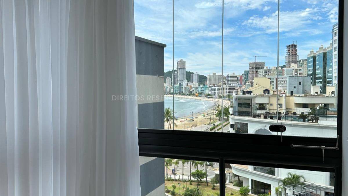 Apartamento com 3 Suítes no Marina View Residence no Canto da Praia em Itapema