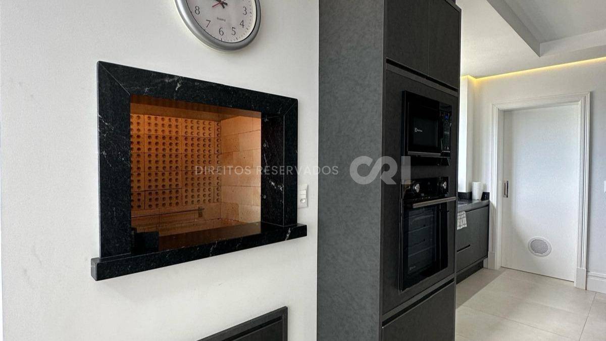Apartamento com 3 Suítes no Marina View Residence no Canto da Praia em Itapema