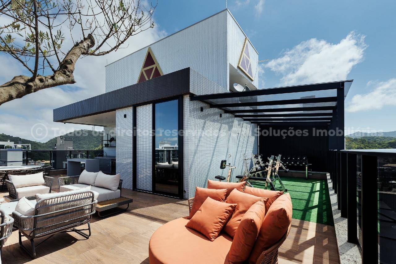 Foto do imóvel Cobertura no Edifício Brava Palace em Itajaí – 4 suítes, piscina privativa e vista para o mar