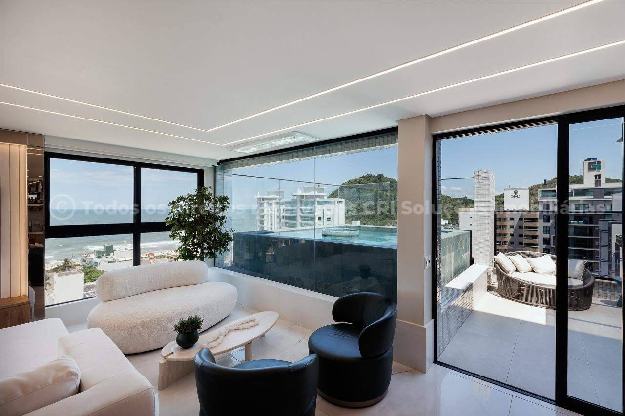 Foto do imóvel Cobertura no Edifício Brava Palace em Itajaí – 4 suítes, piscina privativa e vista para o mar