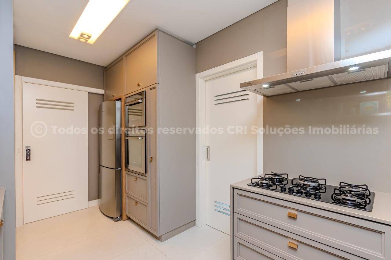 Foto do imóvel Apartamento Mobiliado á venda com 04 suítes no Royal Tower em Balneário Camboriú