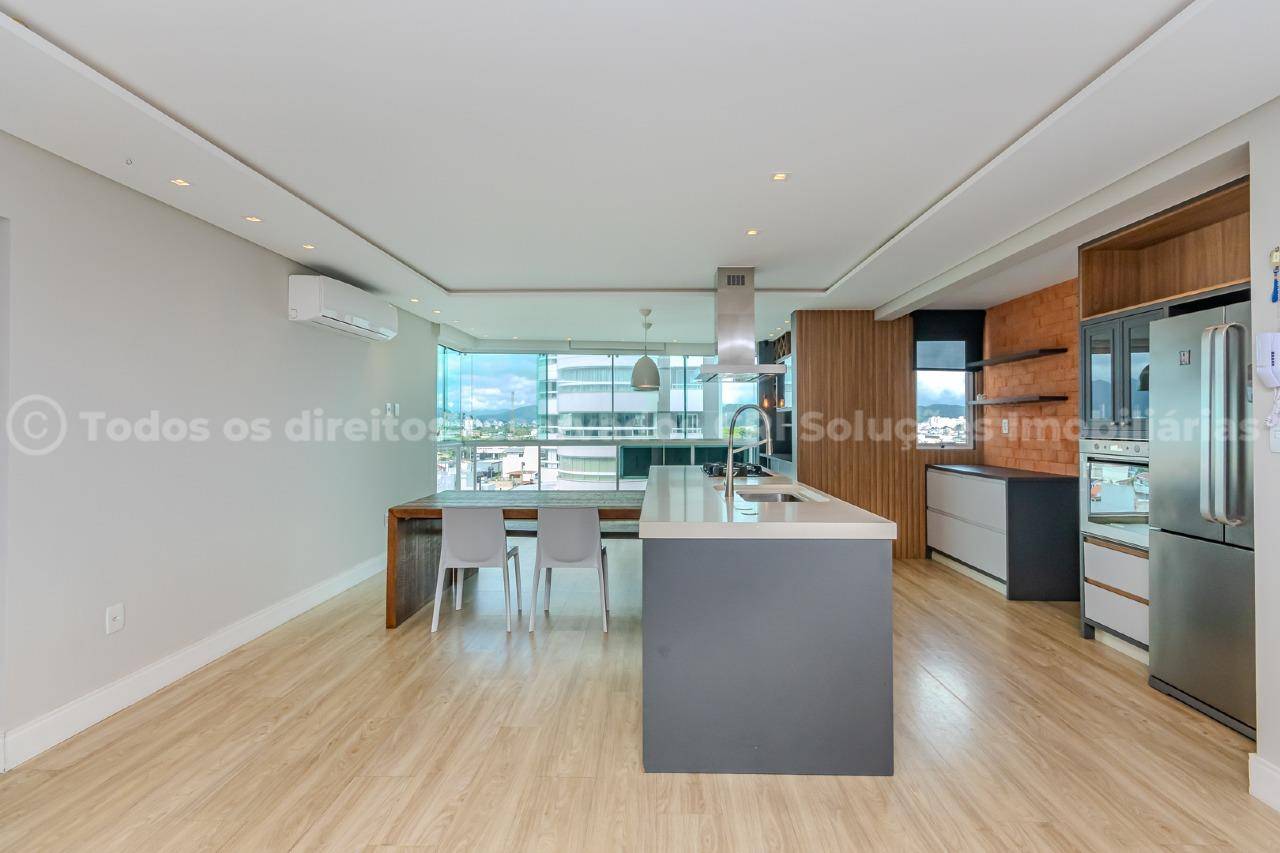 Apartamento 3 dormitórios Edifício Jardim Atlântico no Centro em Balneário Camboriú