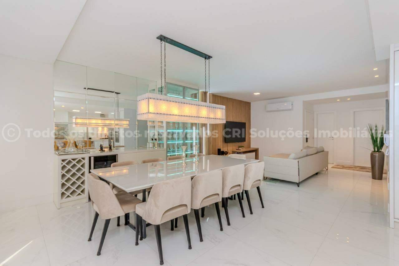 Foto do imóvel Apartamento no Edifício Beach Village Residence com 04 suítes em Meia Praia, Itapema/SC.