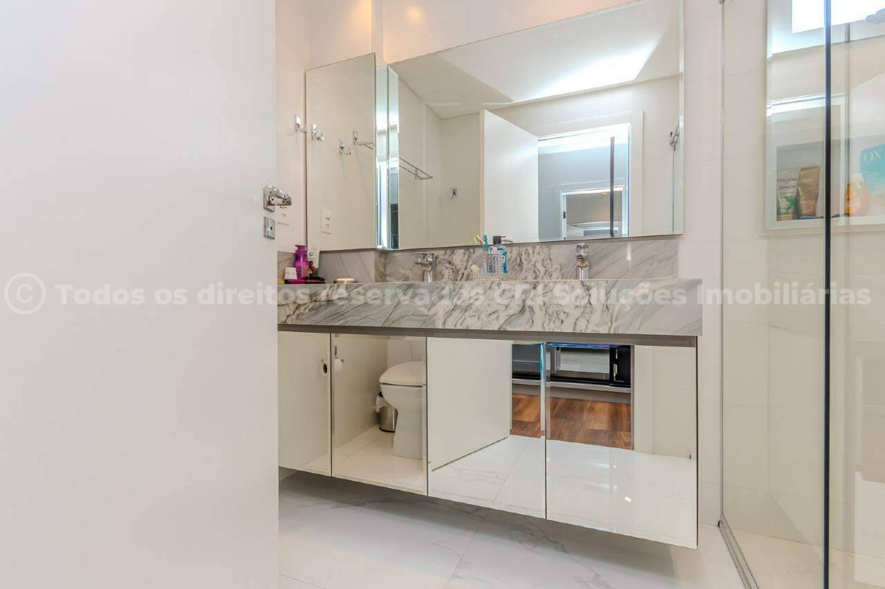 Foto do imóvel Apartamento no Edifício Beach Village Residence com 04 suítes em Meia Praia, Itapema/SC.