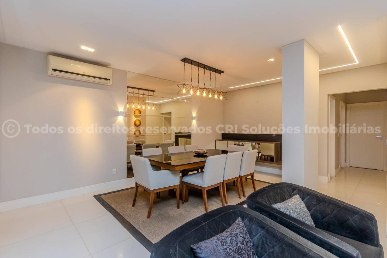 Foto do imóvel Apartamento com 3 Dormitórios no Chateau de Versailles no Centro de Balneário Camboriú