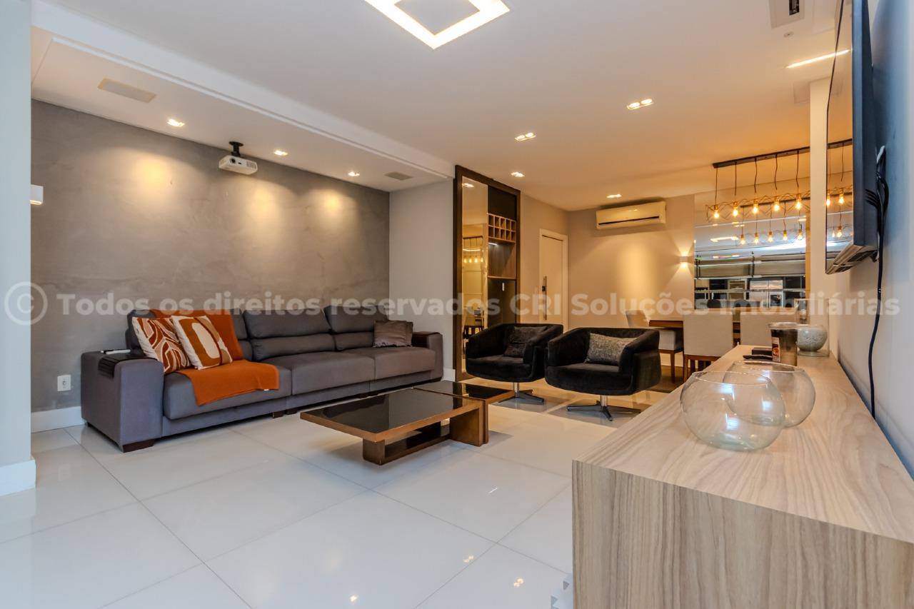 Foto do imóvel Apartamento com 3 Dormitórios no Chateau de Versailles no Centro de Balneário Camboriú