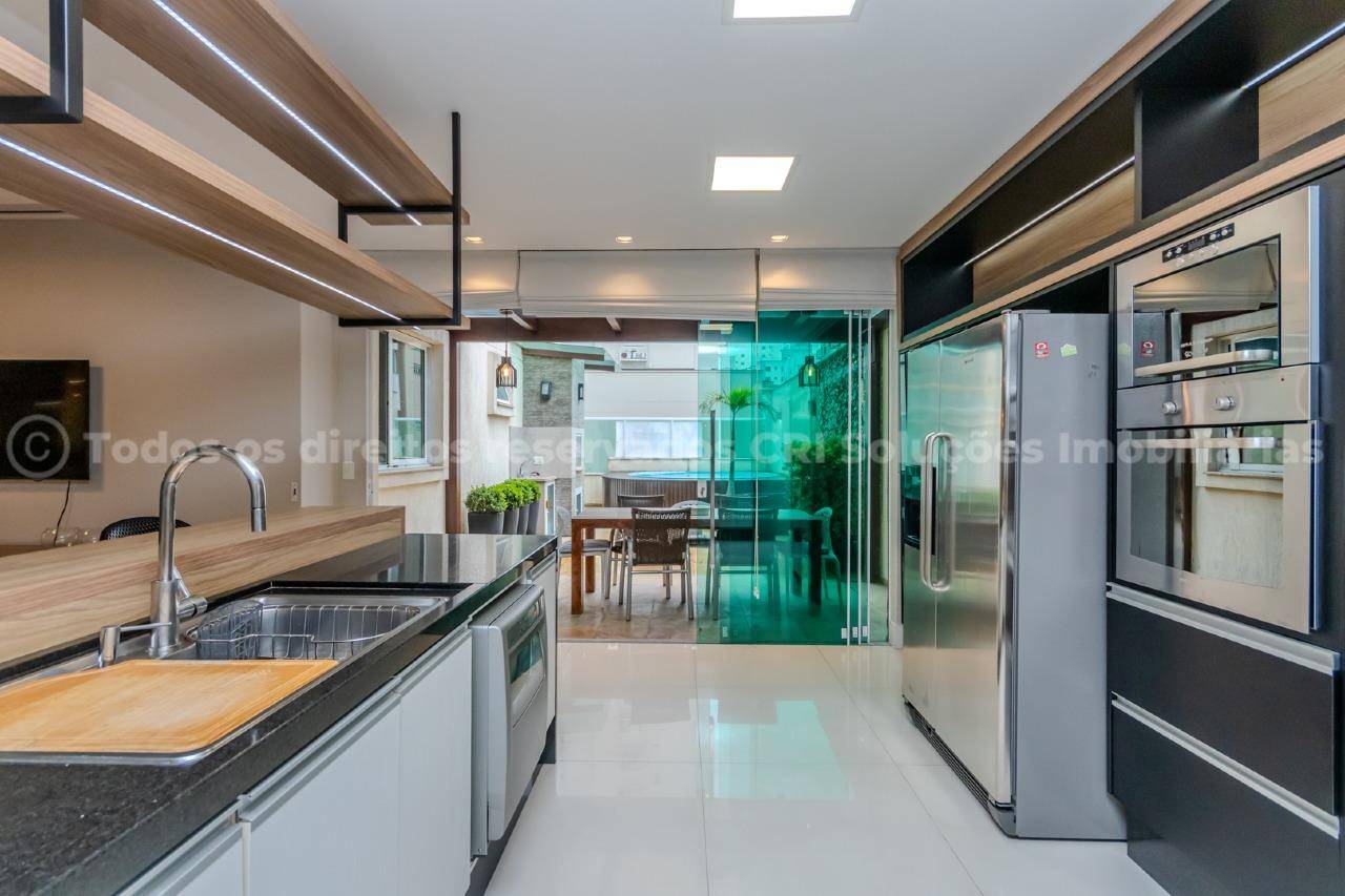 Foto do imóvel Apartamento com 3 Dormitórios no Chateau de Versailles no Centro de Balneário Camboriú