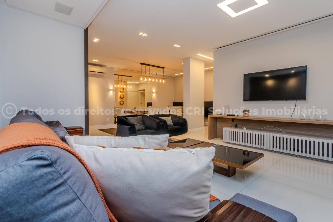 Foto do imóvel Apartamento com 3 Dormitórios no Chateau de Versailles no Centro de Balneário Camboriú